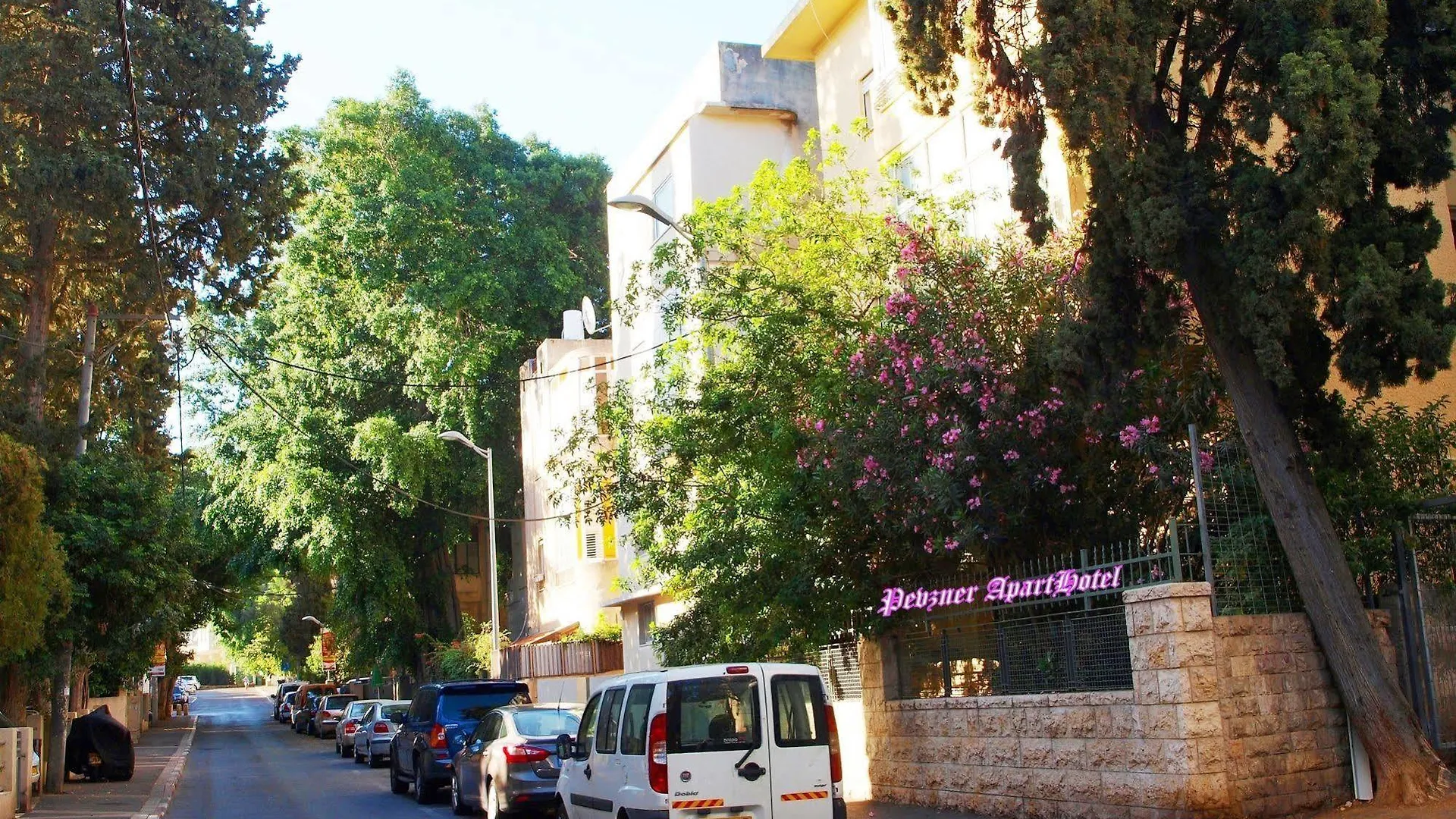 *** Apart Otel Pevzner House 1956 In Haifa Center İsrail